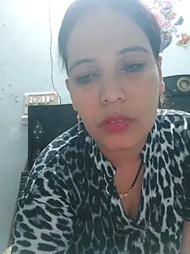 Snapshot of Poojabhabi101 chatting on March 29, 2026, 4:40 pm Poojabhabi101 online show from March 29, 2026, 4:40 pm