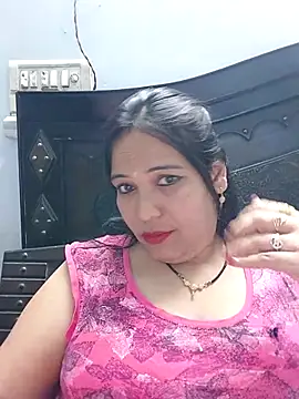 Snapshot of Poojabhabi101 chatting on April 6, 2026, 6:03 am Poojabhabi101 online show from April 6, 2026, 6:03 am