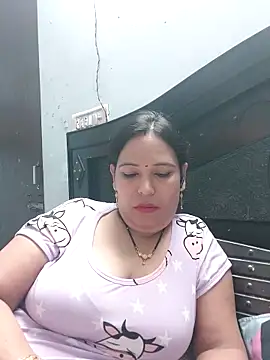Snapshot of Poojabhabi101 chatting on April 11, 2026, 7:45 am Poojabhabi101 online show from April 11, 2026, 7:45 am