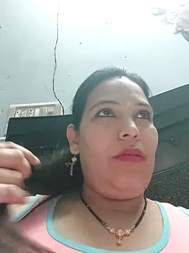 Snapshot of Poojabhabi101 chatting on April 12, 2026, 5:34 am Poojabhabi101 online show from April 12, 2026, 5:34 am