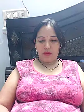 Snapshot of Poojabhabi101 chatting on April 14, 2026, 6:52 am Poojabhabi101 online show from April 14, 2026, 6:52 am