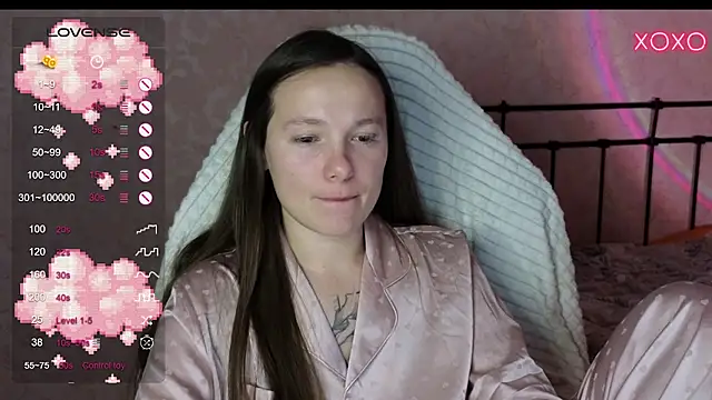 lil luna x online show from January 22, 2025, 1:00 pm