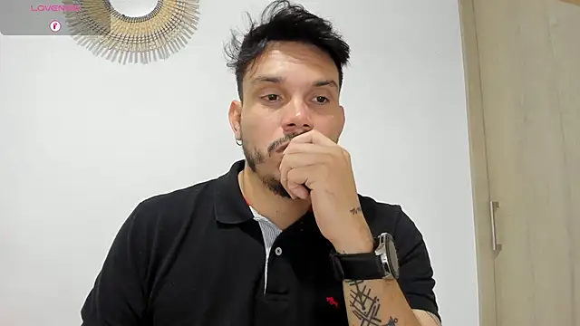 alejandro stark online show from January 3, 2025, 9:04 am