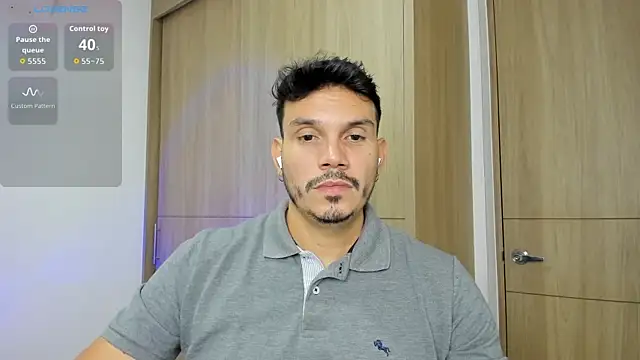 alejandro stark online show from October 1, 2025, 11:11 pm