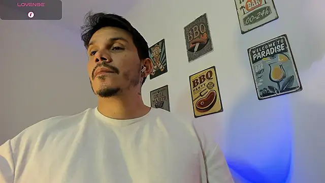 Snapshot of alejandro_stark chatting on February 1, 2026, 5:06 am alejandro stark online show from February 1, 2026, 5:06 am