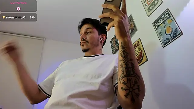 Snapshot of alejandro_stark chatting on February 2, 2026, 11:36 pm alejandro stark online show from February 2, 2026, 11:36 pm