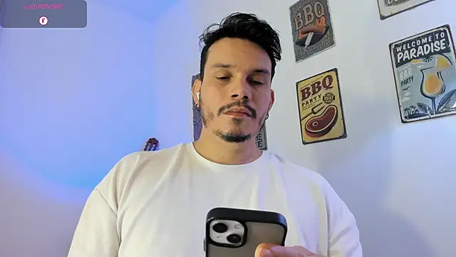 Snapshot of alejandro_stark chatting on February 19, 2026, 10:11 am alejandro stark online show from February 19, 2026, 10:11 am