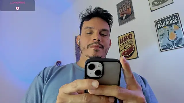 Snapshot of alejandro_stark chatting on February 28, 2026, 11:00 am alejandro stark online show from February 28, 2026, 11:00 am