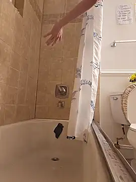 LiverandBrat77 online show from February 1, 2025, 6:08 pm