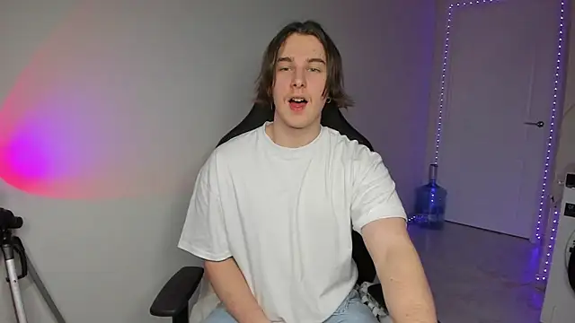 Vincent Strong online show from December 20, 2024, 1:43 pm