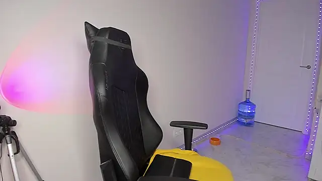 Vincent Strong online show from January 3, 2025, 1:14 pm