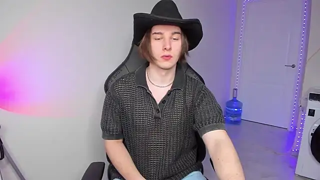 Vincent Strong online show from January 6, 2025, 7:20 am