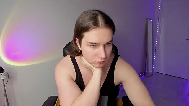 Vincent Strong online show from March 17, 2025, 10:06 am