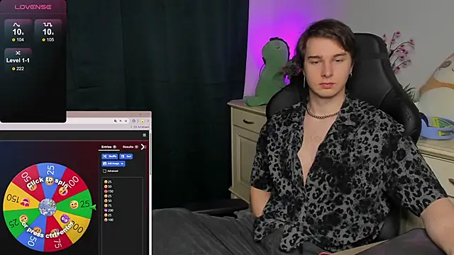 Vincent Strong online show from November 9, 2025, 8:23 am