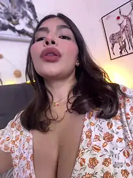 GigiiStone online show from January 9, 2025, 11:13 pm