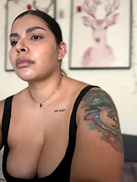 GigiiStone online show from September 8, 2025, 6:40 pm