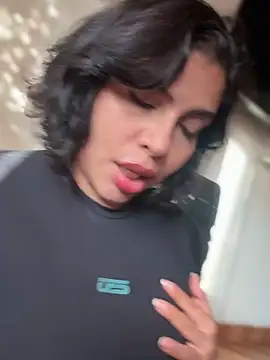 GigiiStone online show from November 29, 2025, 10:02 pm