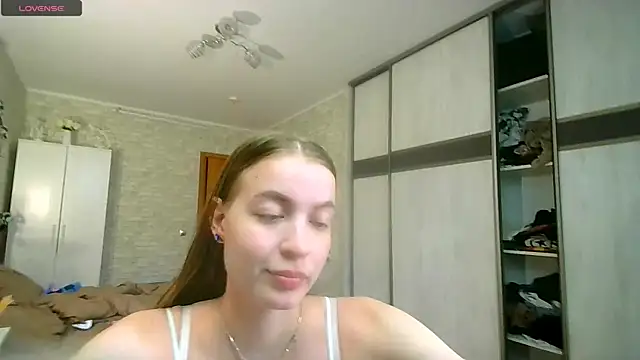   Aphrodita  wow   online show from May 11, 2026, 2:34 pm