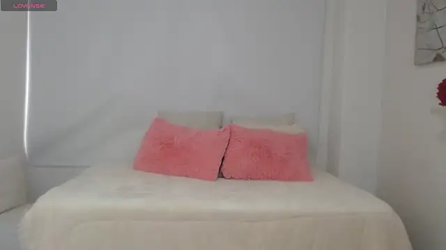 Snapshot of sofia_perez___ chatting on April 30, 2026, 7:53 pm sofia perez online show from April 30, 2026, 7:53 pm