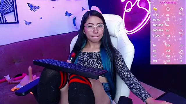 Snapshot of demyanderson_ chatting on January 23, 2025, 3:37 am demyanderson online show from January 23, 2025, 3:37 am