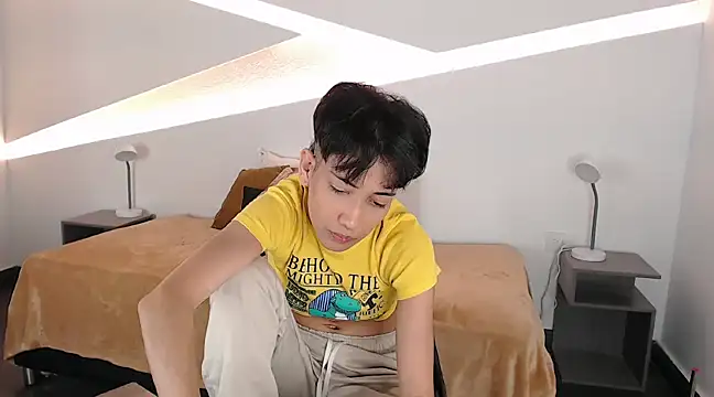 hot little bunny online show from January 16, 2025, 11:59 pm