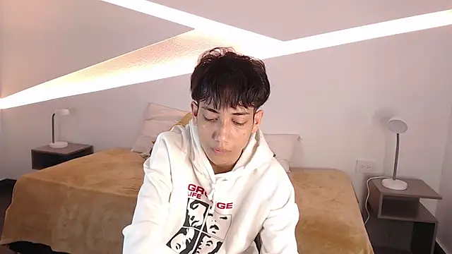 hot little bunny online show from January 26, 2025, 8:56 pm