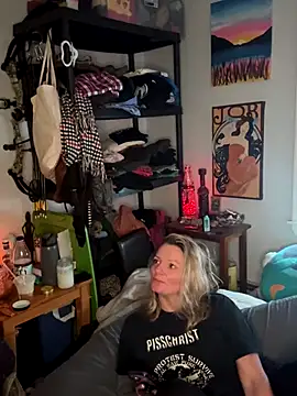 Snapshot of Terrafirma chatting on December 14, 2025, 6:12 pm Terrafirma online show from December 14, 2025, 6:12 pm