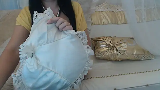 Snapshot of Mia-Montal777 chatting on July 12, 2026, 6:26 am Mia-Montal777 online show from July 12, 2026, 6:26 am