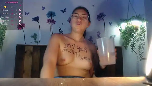 DaMikaela  online show from January 30, 2025, 10:08 pm