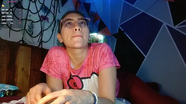 DaMikaela  online show from October 17, 2025, 7:27 pm