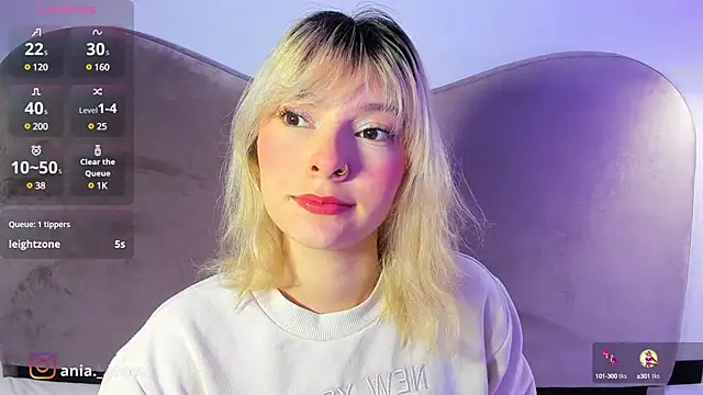 Snapshot of Ania_jones chatting on December 23, 2024, 8:03 pm Ania jones online show from December 23, 2024, 8:03 pm