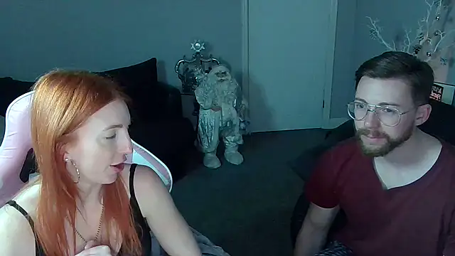 Snapshot of Red_firesquirt chatting on December 26, 2024, 9:15 pm Red firesquirt online show from December 26, 2024, 9:15 pm