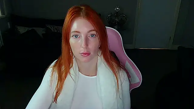 Snapshot of Red_firesquirt chatting on January 3, 2025, 2:51 pm Red firesquirt online show from January 3, 2025, 2:51 pm