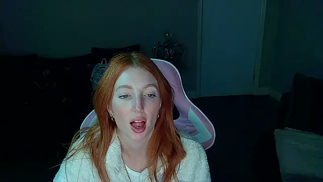 Snapshot of Red_firesquirt chatting on March 12, 2025, 9:24 pm Red firesquirt online show from March 12, 2025, 9:24 pm