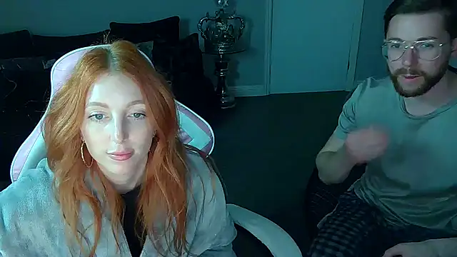 Snapshot of Red_firesquirt chatting on March 16, 2025, 9:37 pm Red firesquirt online show from March 16, 2025, 9:37 pm