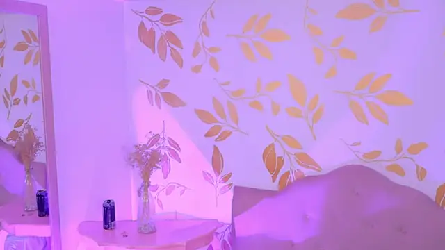 Misselektra   online show from October 8, 2025, 4:32 am