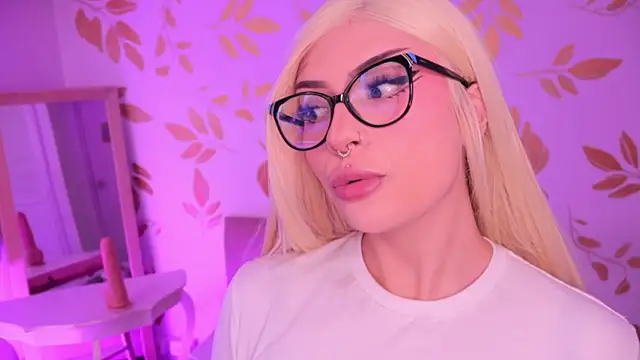 Misselektra   online show from January 16, 2026, 5:11 am