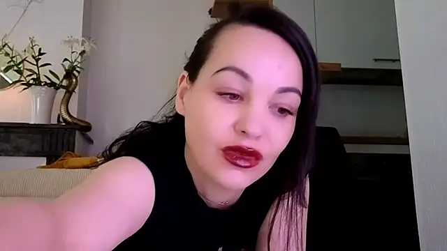 Lilie romeo online show from December 23, 2024, 11:36 am