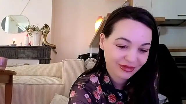 Lilie romeo online show from February 15, 2025, 12:01 pm