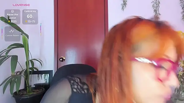 Snapshot of Victoria_Caruso chatting on March 17, 2025, 8:51 pm Victoria Caruso online show from March 17, 2025, 8:51 pm