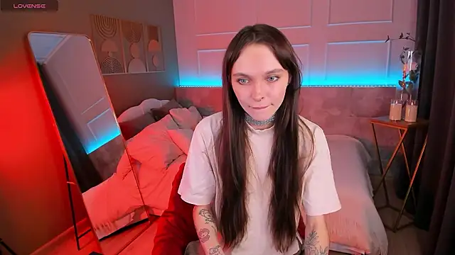 Snapshot of ChloeSunny chatting on March 24, 2026, 8:47 pm ChloeSunny online show from March 24, 2026, 8:47 pm