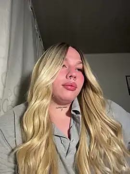 IsabellaFigueredo   online show from November 3, 2025, 5:36 pm