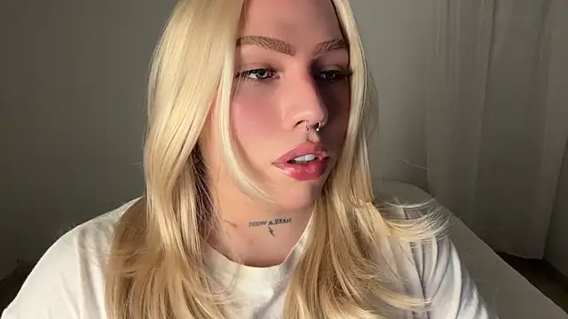 IsabellaFigueredo   online show from March 3, 2026, 2:07 am