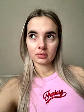 Donna Evans online show from November 8, 2025, 3:18 am