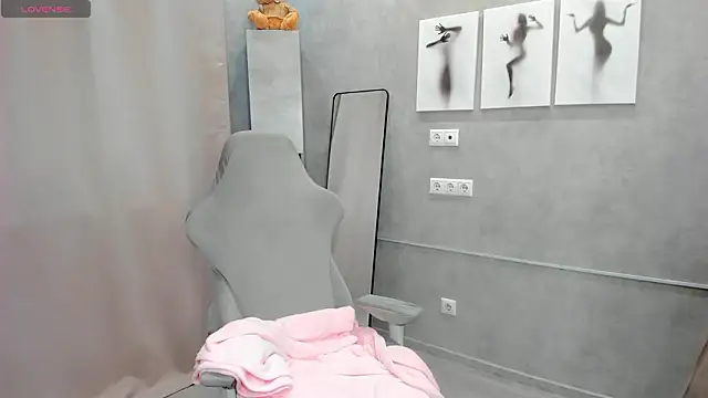 Donna Evans online show from March 7, 2026, 12:07 am