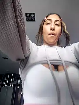 Snapshot of Hotasiansensation chatting on February 27, 2026, 12:27 pm Hotasiansensation online show from February 27, 2026, 12:27 pm