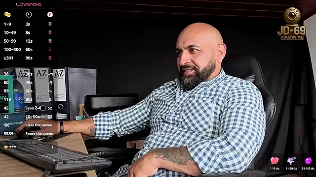 JD-69 online show from November 4, 2025, 7:13 pm