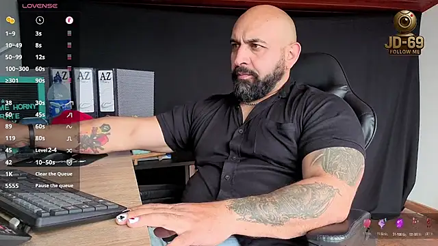 JD-69 online show from November 13, 2025, 7:02 pm