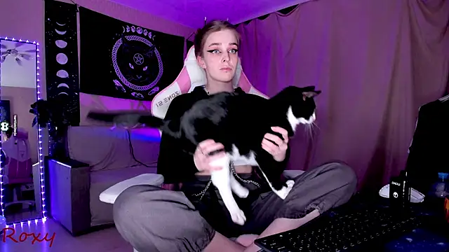 wet dream  online show from February 17, 2025, 6:26 pm