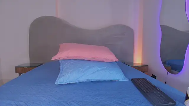 Snapshot of lucyy_gray chatting on December 17, 2025, 3:12 am lucyy gray online show from December 17, 2025, 3:12 am